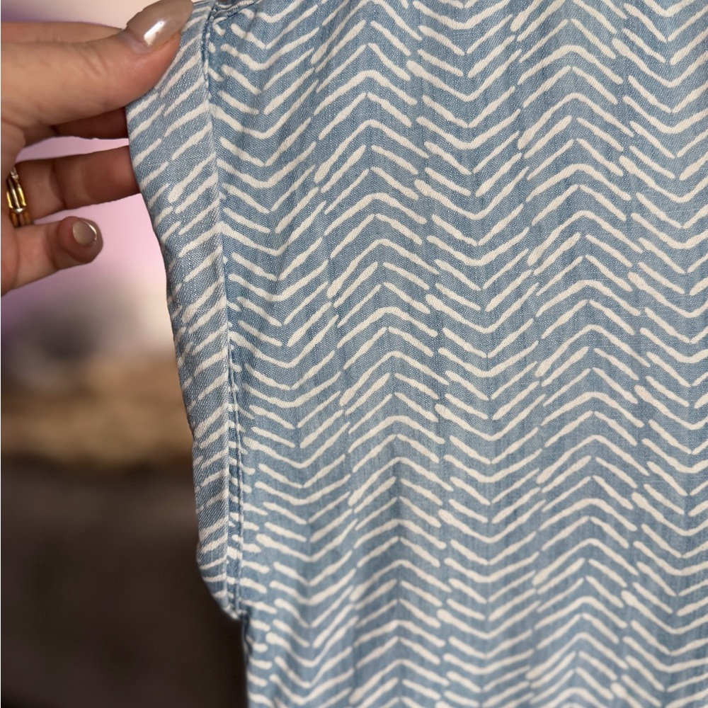 Vineyard Vines Printed Chambray Margo Dress in the Chevron/Jake Blue pattern - Picture 6 of 6